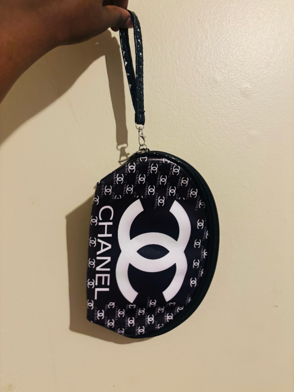 (Swipe) Designer Wristlets - Picture 3 of 4